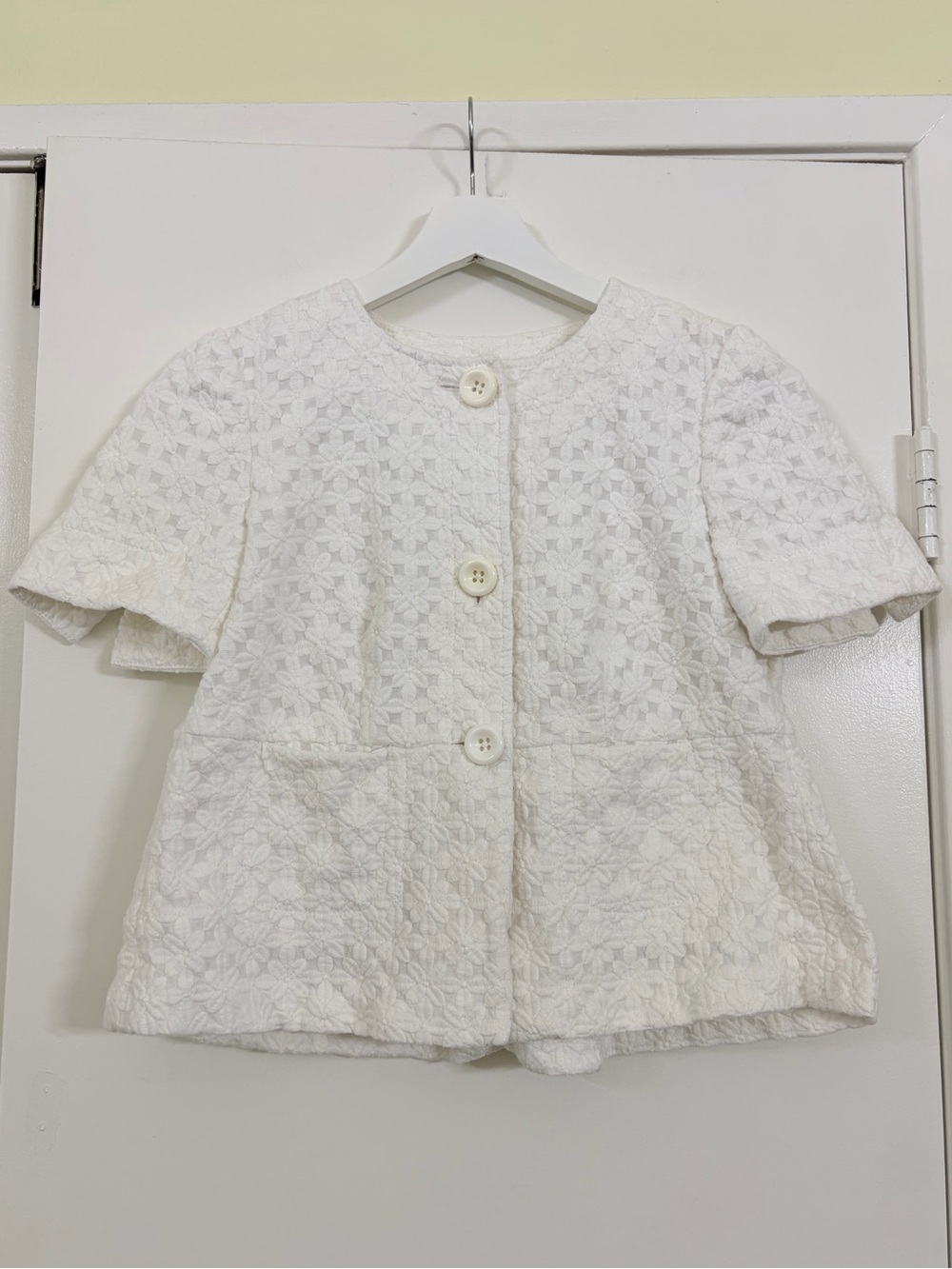 Banana Republic White Floral Embroidered Textured Short Sleeve Jacket Size 2